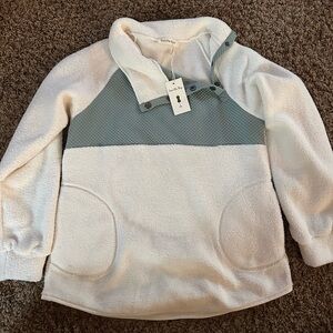 New! Vanilla Bay fleece shirt.